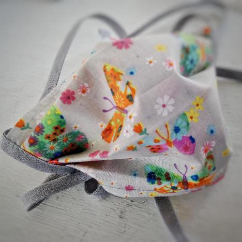 Bavlnìná rouška s kapsou na filtr šedá motýlí louka - zvìtšit obrázek